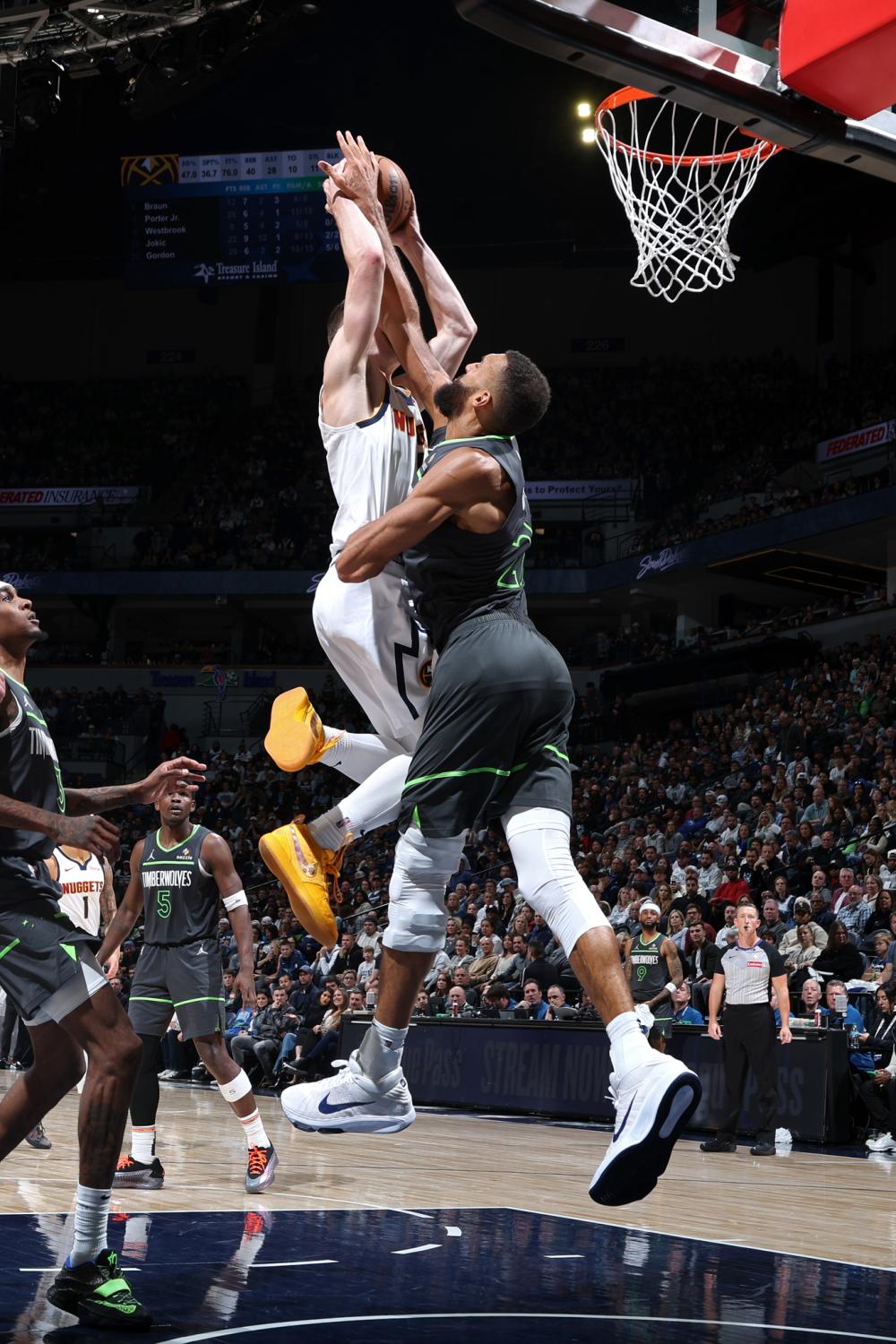 力和坚韧不 力和坚韧不